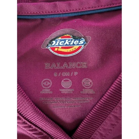 Dickies Wine Red Women's V-Neck Rib Knit Panel Scrub Top Sz S Healthcare Medical - Picture 5 of 8